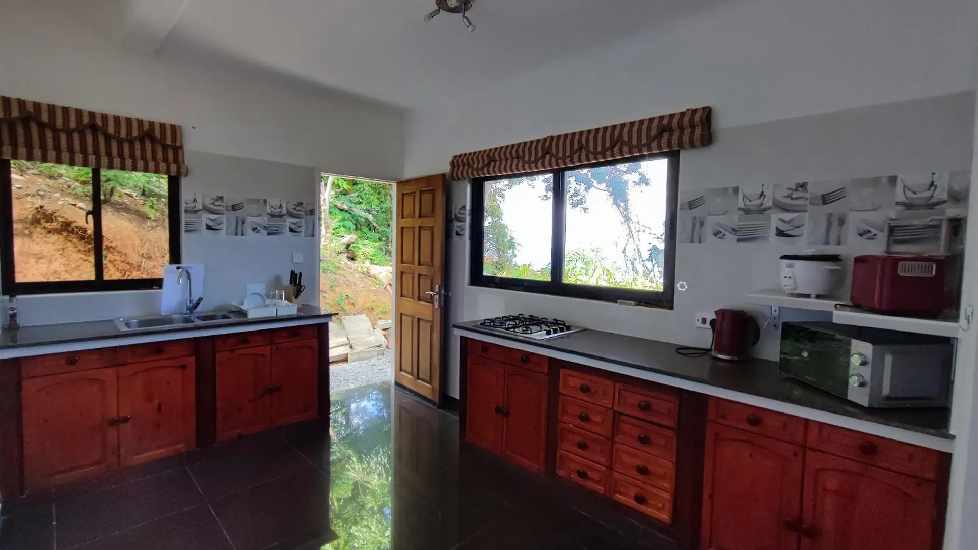 Villea Frangipani Pointe La Rue Сейшельские острова